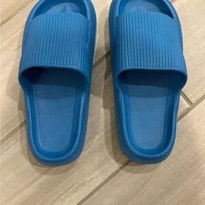 Women's Vibrant Blue Slide Slippers